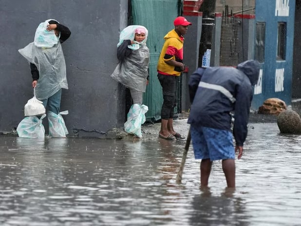 Güney Afrika'da meydana gelen selde 57 kişi hayatını kaybetti