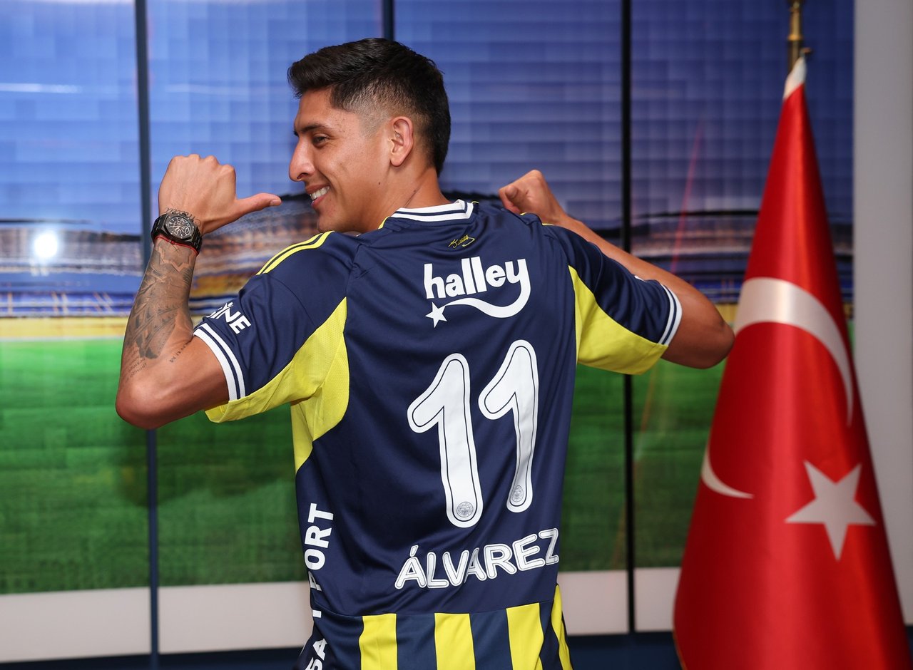 İkinci Meksikalı futbolcu