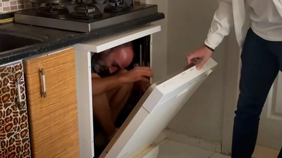 Firari hükümlü bulaşık makinesinden çıktı