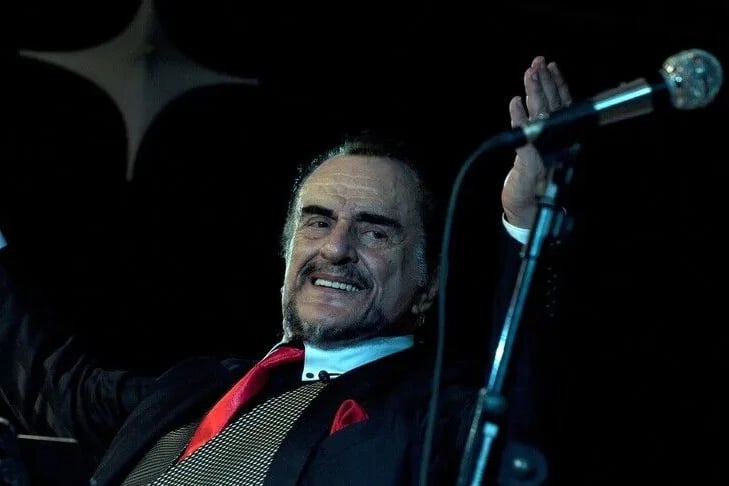 Türk pop ve romantik müziğinin sesi: Alpay