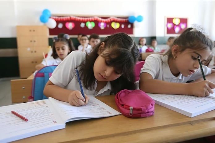 MEB’den kritik değişiklik: İlkokula başlama yaşı 72 ay oluyor 