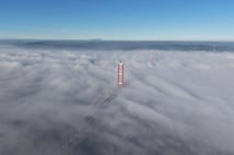 1915 Çanakkale Köprüsü bulutların arasında kayboldu