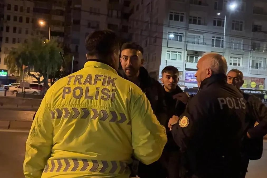 Polise 'Teşkilat mısınız?' dedi, gereken cevabı aldı! Yediği ceza gündem oldu