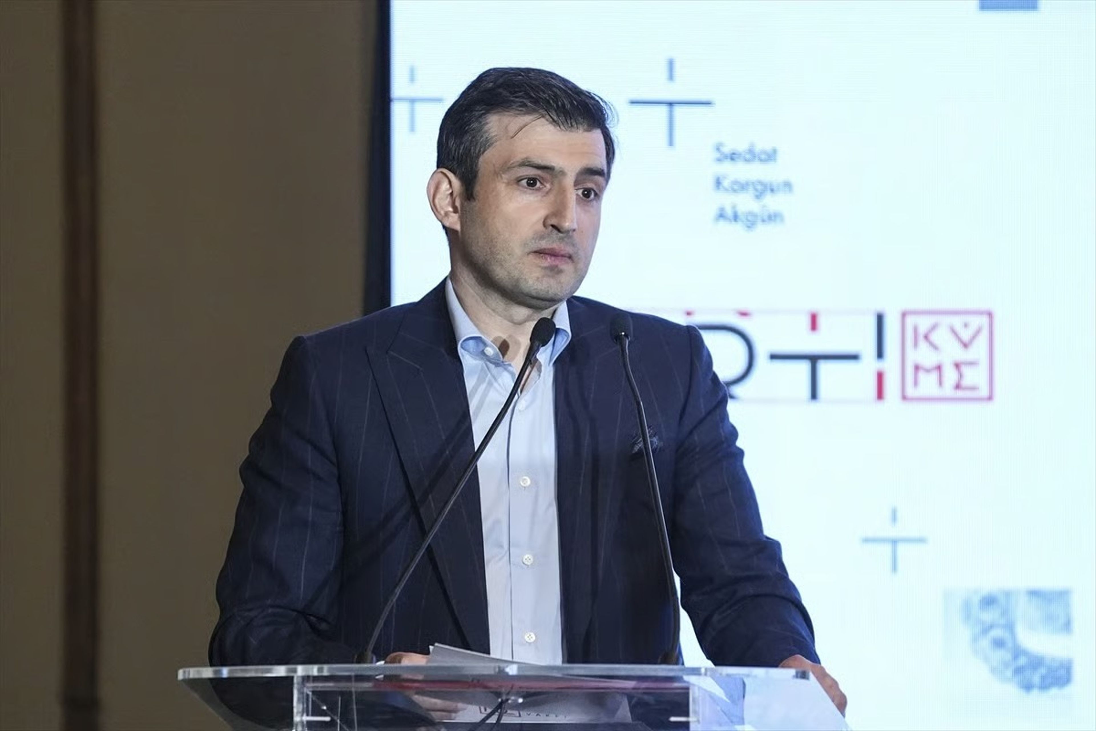 Selçuk Bayraktar'dan ArtıKÜME sanat sergisinde önemli açıklamalar
