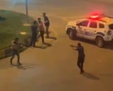 İki grup arasında çıkan tartışma silahlı ve sopalı kavgaya dönüştü