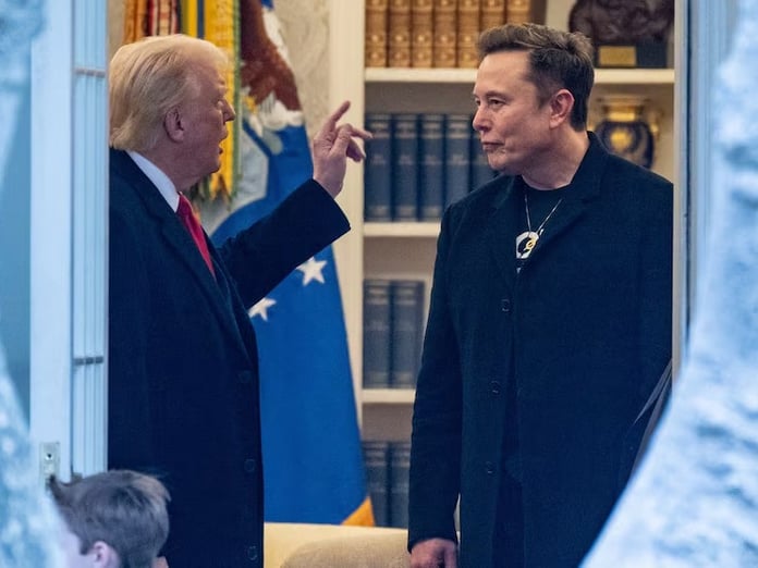 Trump'tan Elon Musk'a tehdit: Demokratları desteklerse sonuçlara katlanır