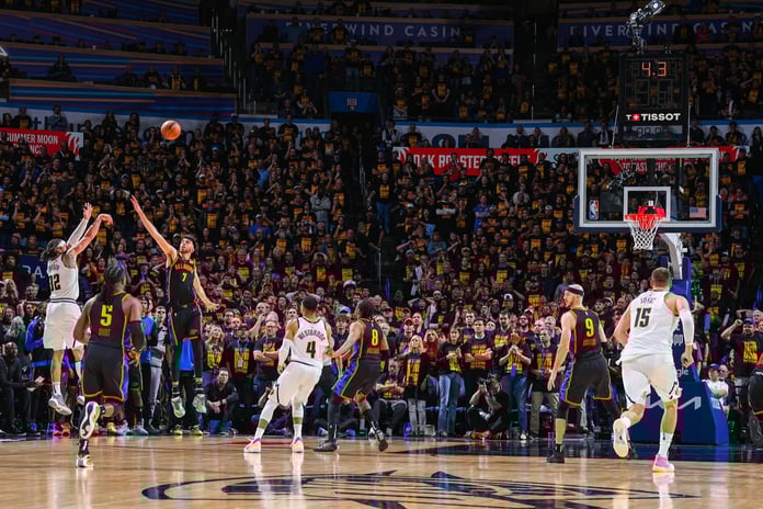 Nuggets son saniyede güldü, Knicks uzatmada zafere ulaştı