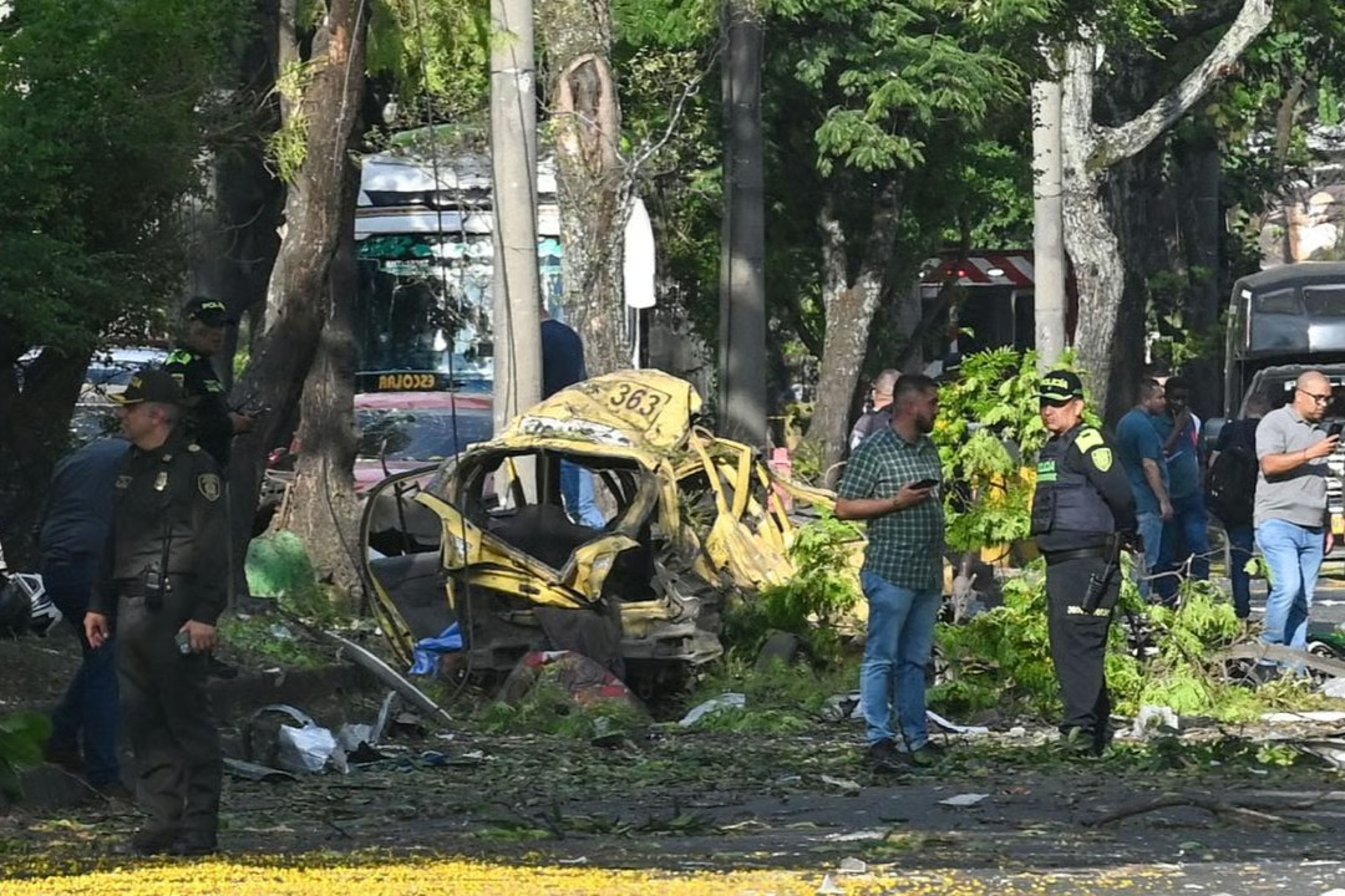 Kolombiya'da askeri üs yakınlarında bombalı saldırı: 5 ölü