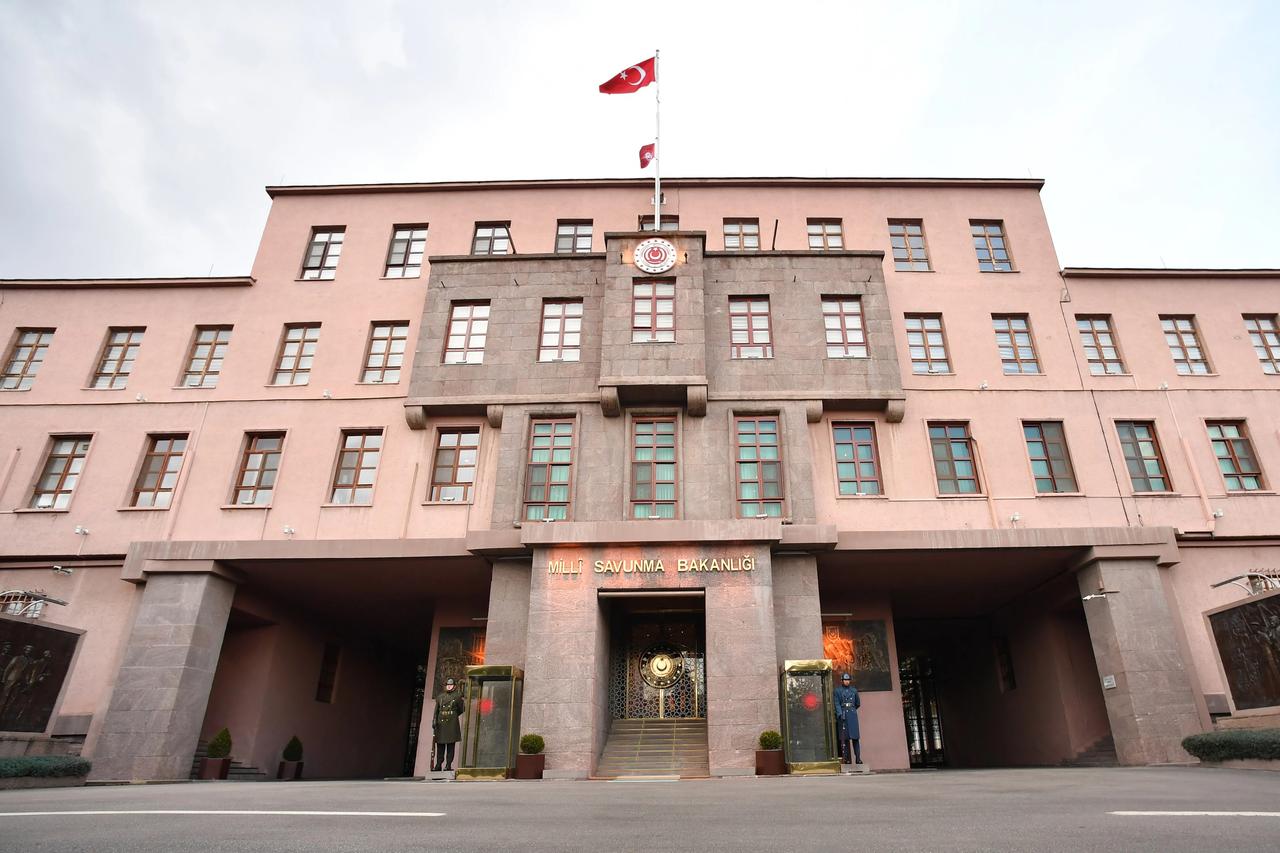 4 PKK'lı terörist daha teslim oldu 