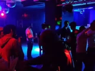 Ankara'da eğlence mekanında fuhuş baskını yapıldı