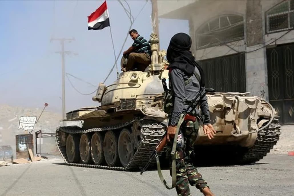 Yemen ordusu Husileri hedef aldı: 17 asker öldü