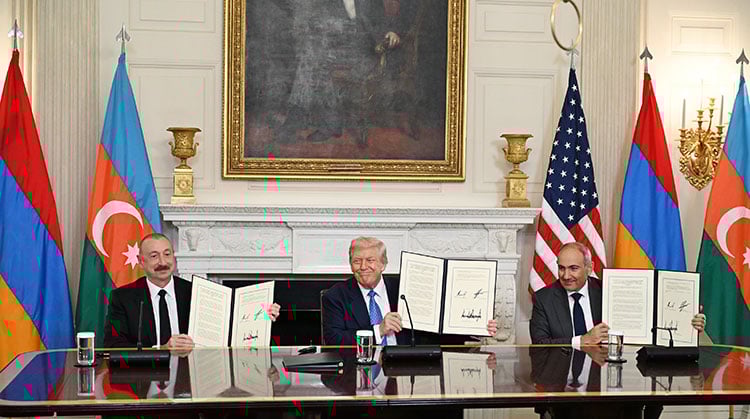 İlham İlham Aliyev, Donald Trump ve Nikol Paşinyan - AA