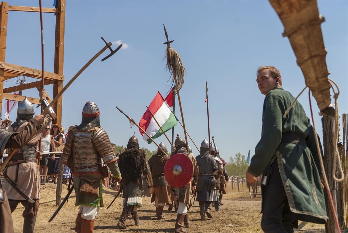 Büyük Hun-Türk Kurultayı binlerce ziyaretçiyi konuk etti