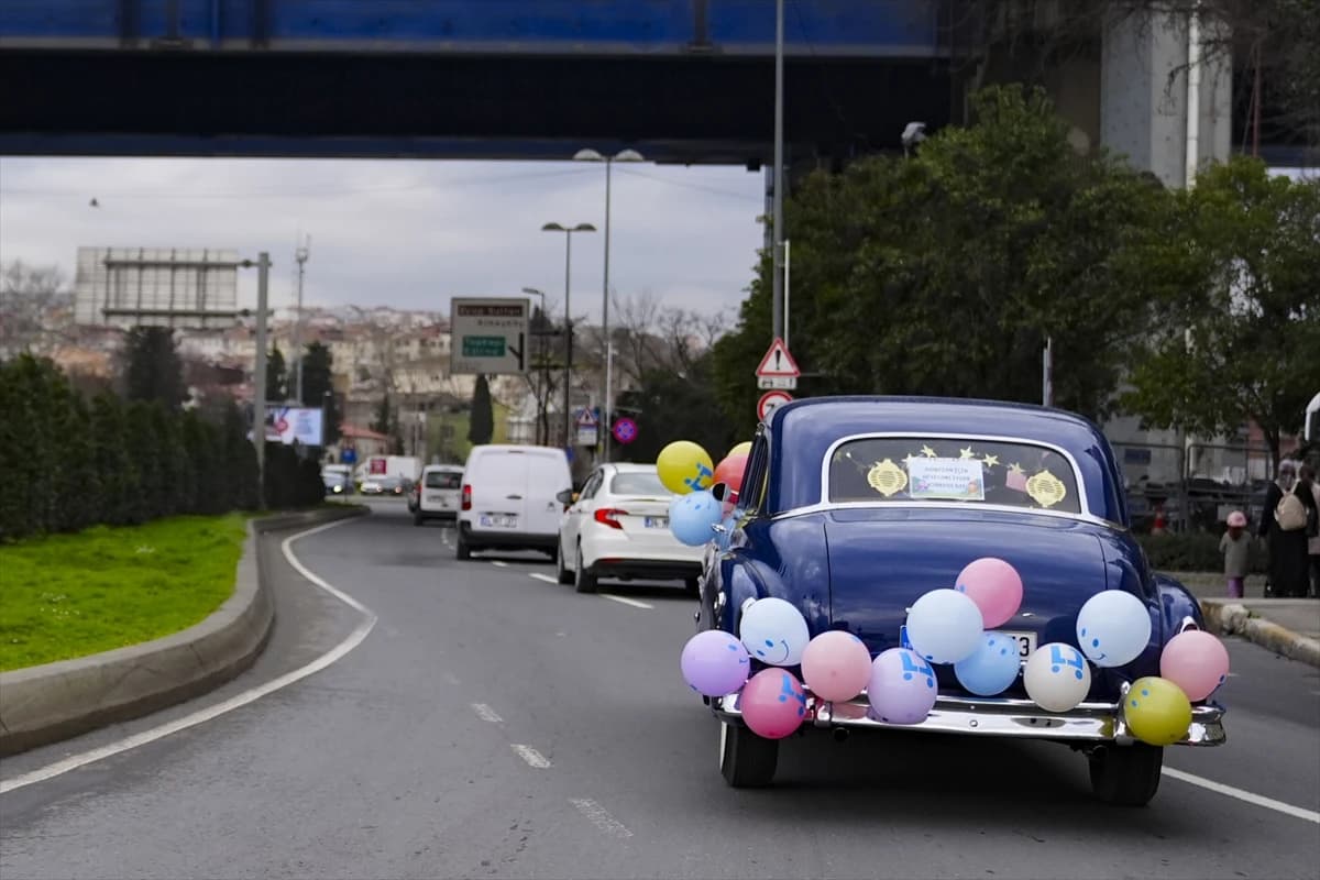 Yetim Vakfı'ndan İstanbul sokaklarında renkli Ramazan karşılaması: Çocukların yüzü güldü