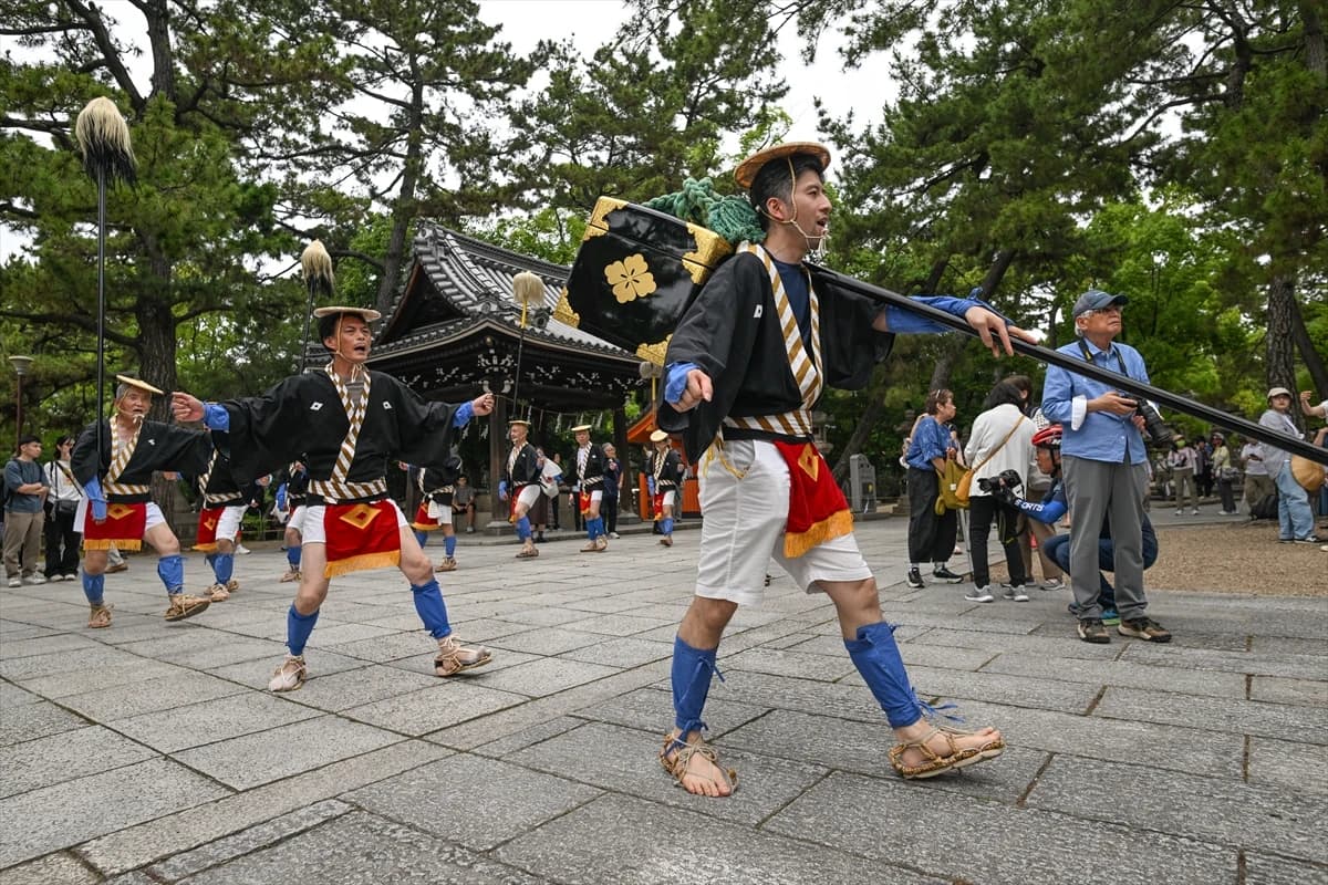 Japonya'nın en renkli ritüellerinden biri yeniden sahnede