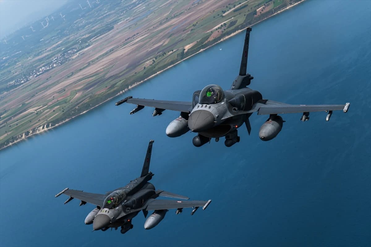 F-16 savaş uçağı