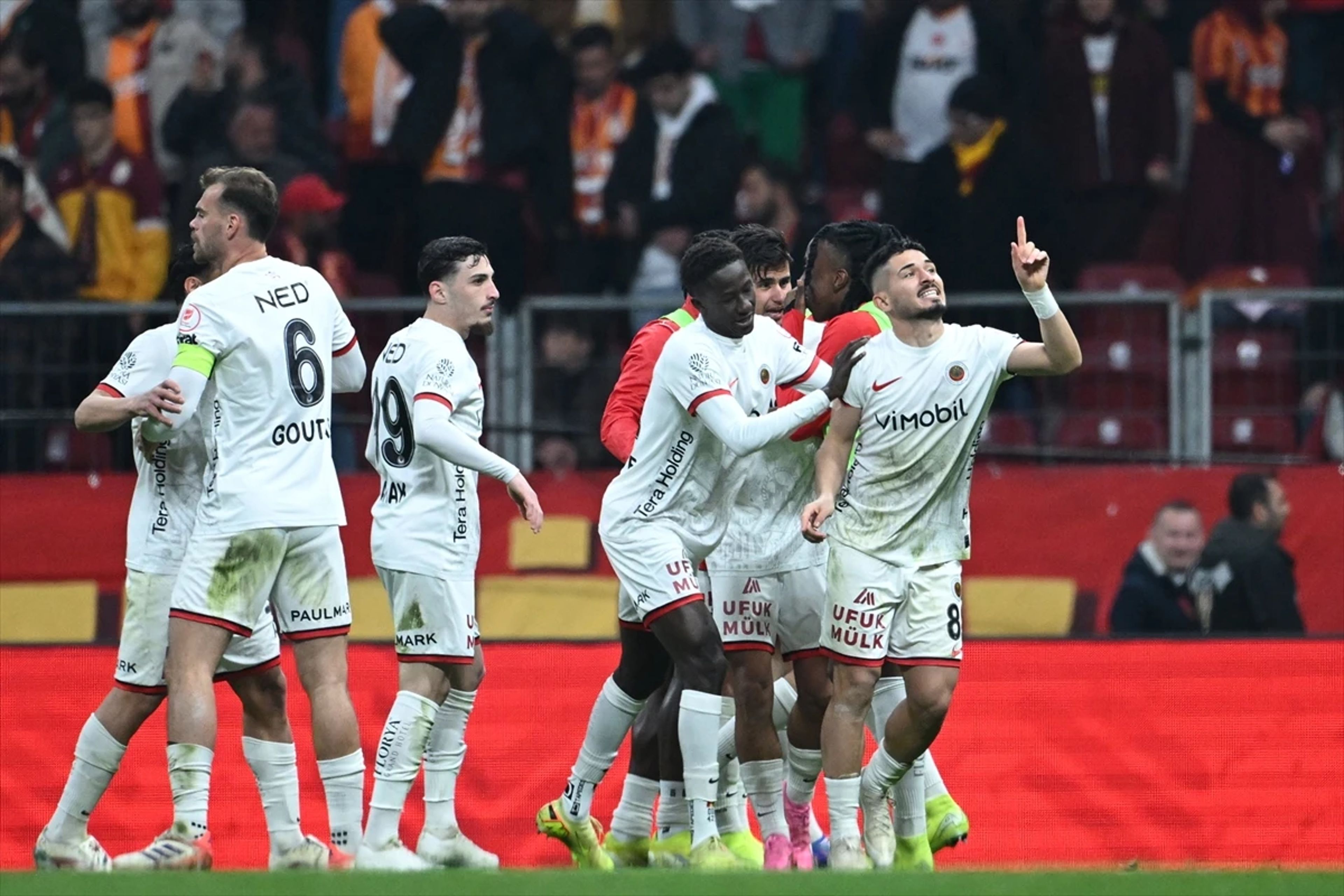 İkinci yarının başında gelen gol