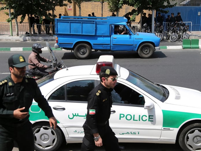 İran’ın güneydoğusunda polis devriyesine silahlı saldırı