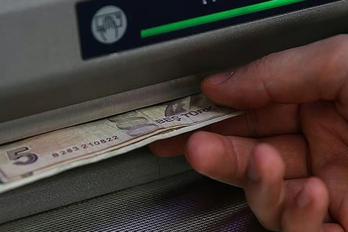 Emeklilik hayali zorlaşıyor! Yeni düzenlemeler kimin canını yakacak? İhya, borçlanma ve prim maliyetlerinde son durum 