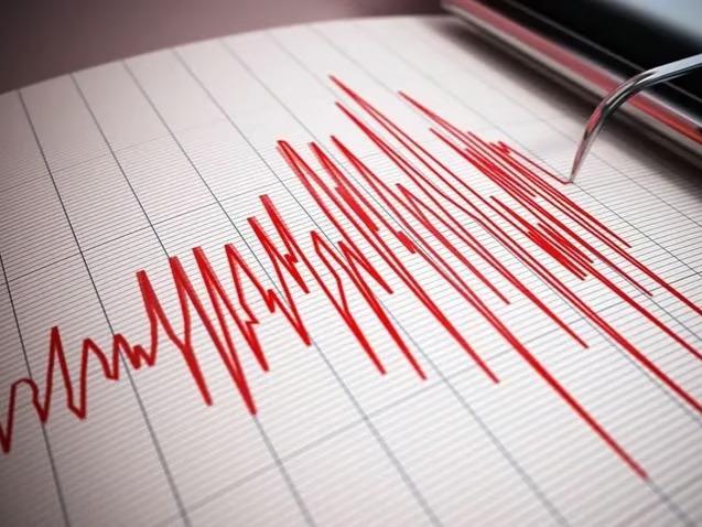 Balıkesir'de 6.1 büyüklüğünde deprem: İstanbul'dan hissedildi