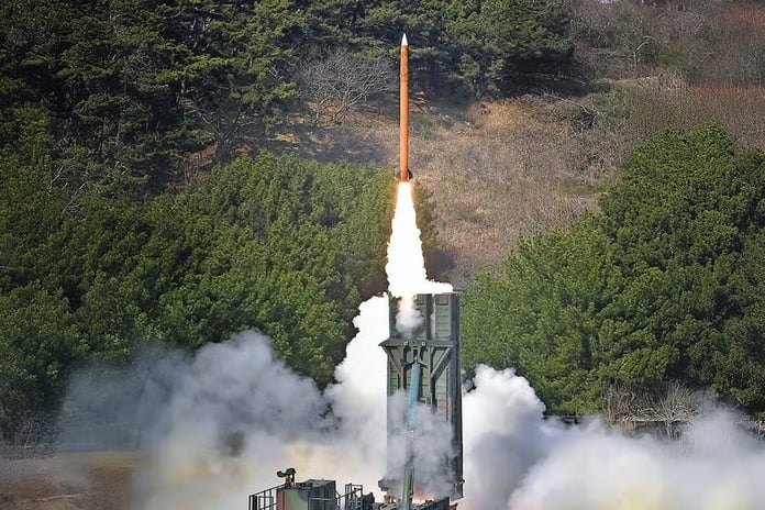 Güney Kore, L-SAM hava savunma sistemi için geliştirilen yeni AAM füzesini tanıttı