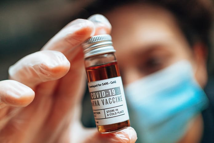 ABD Gıda ve İlaç Dairesi 'nden mRNA aşılarında yeni uyarı etiketi bulundurulması talimatı