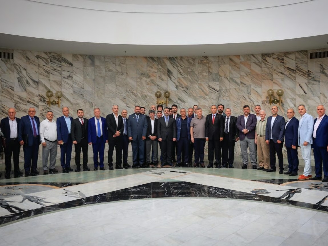 Al-Shaibani Meets Syrian Community Members In Moscow