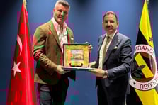 Yeşilay'dan Fenerbahçe Başkanı Sadettin Saran'a ziyaret