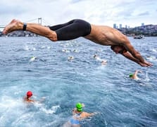 Boğaziçi Yüzme Yarışı'nda Rus yüzücü kayboldu: Arama çalışmaları başlatıldı