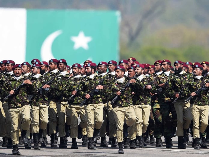 Pakistan ordusu ilk İHA destek birimini kurdu