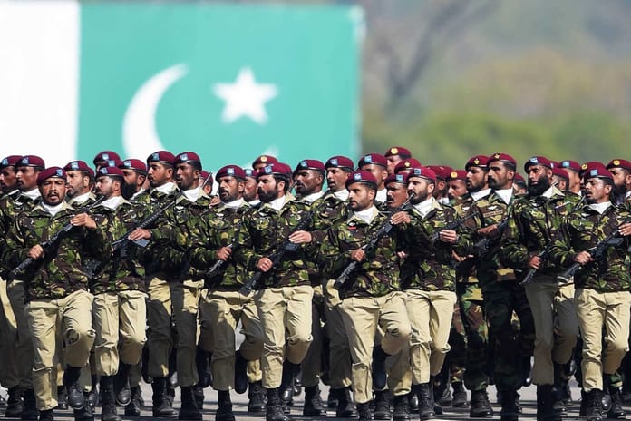 Pakistan ordusu ilk İHA destek birimini kurdu