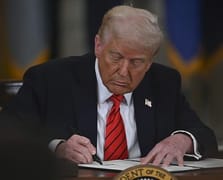 Trump Savunma Bakanlığı'nın adını Savaş Bakanlığı yaptı