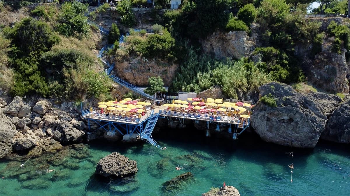 Antalya'nın falez plajlarının oluşumu milyonlarca yıl öncesine dayanıyor