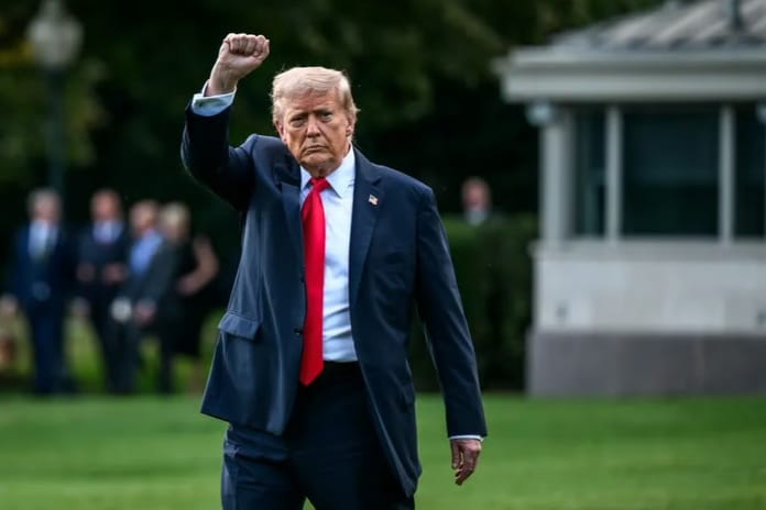 Trump'ın malikanesine tüfekle giren kişi öldürüldü