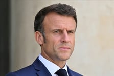 Macron Trump'ın Grönland açıklamalarına tepki gösterdi