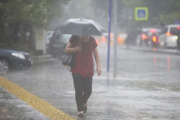 Dışarı adım atacaklar dikkat: Meteoroloji’de sarı alarm verildi, o bölgeleri sel ve çamur yağışı vuracak!