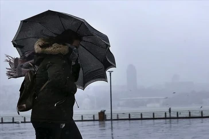 Şiddetli fırtına sonrası o ilçelerde eğitime ara verildi!