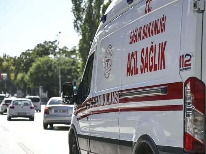 Eşini bıçaklayan koca, kaçarken can verdi