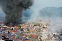 Malezya'da büyük çapta yangın faciası yaşandı