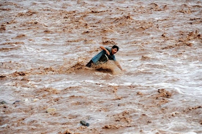 Pakistan'da muson yağmurları felaketi: 38 ölü