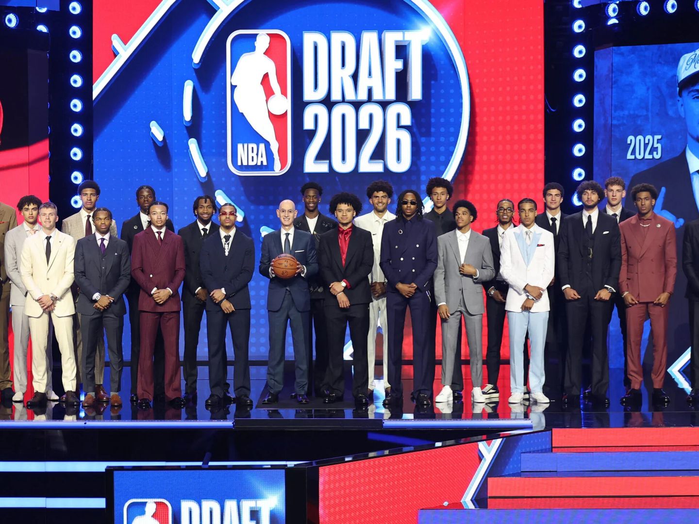 NBA Draftı'nda takaslar ve sürprizler gecesi: İlk 30 oyuncu yeni takımlarıyla buluştu
