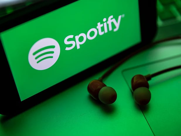 Spotify yapay zeka kaynaklı 'gürültüyü' azaltmak için yeni adımlar attı