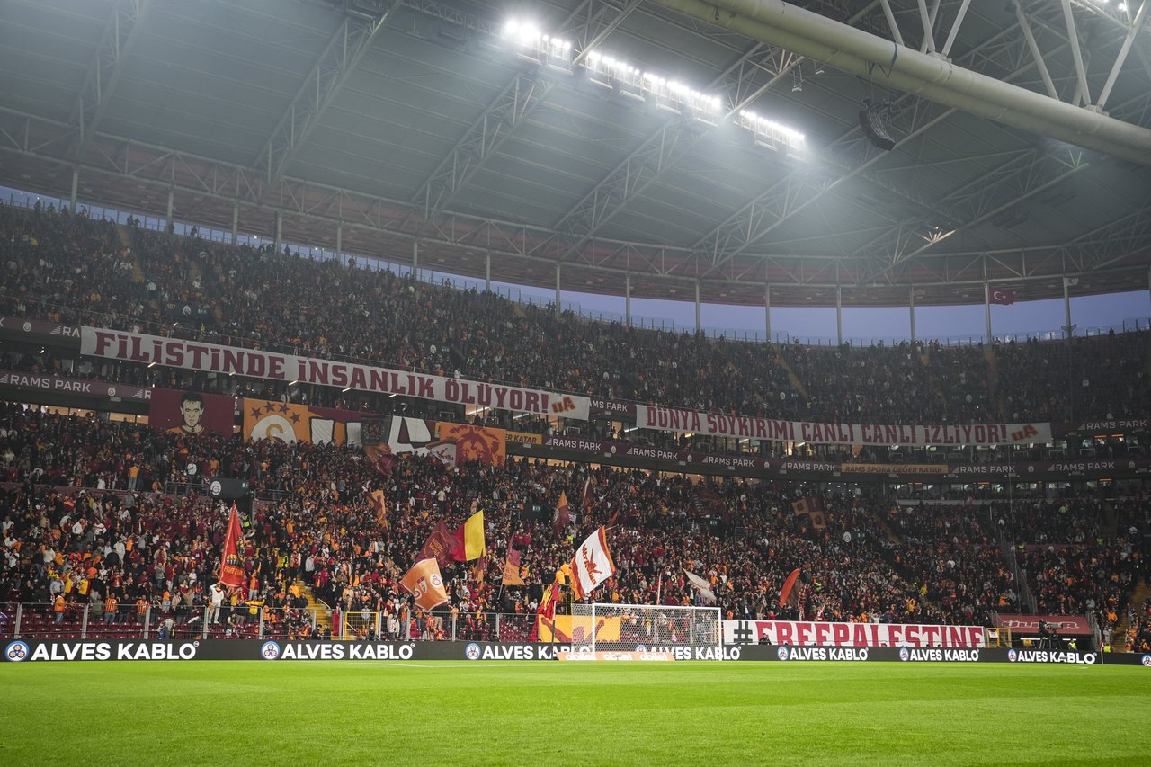 Galatasaray taraftarından Filistin'e destek