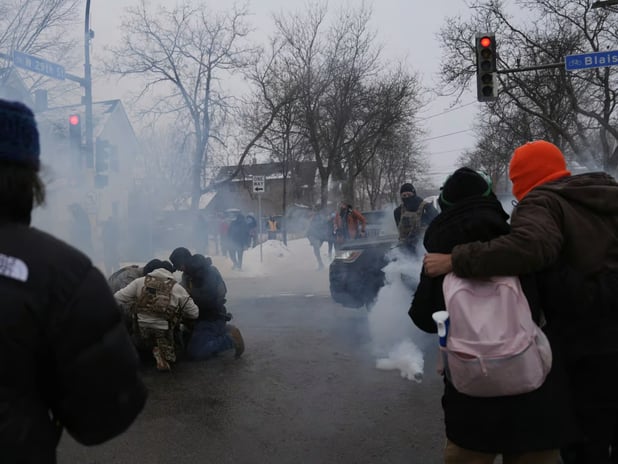 Minneapolis'te ICE ajanları bir kişiyi daha vurdu