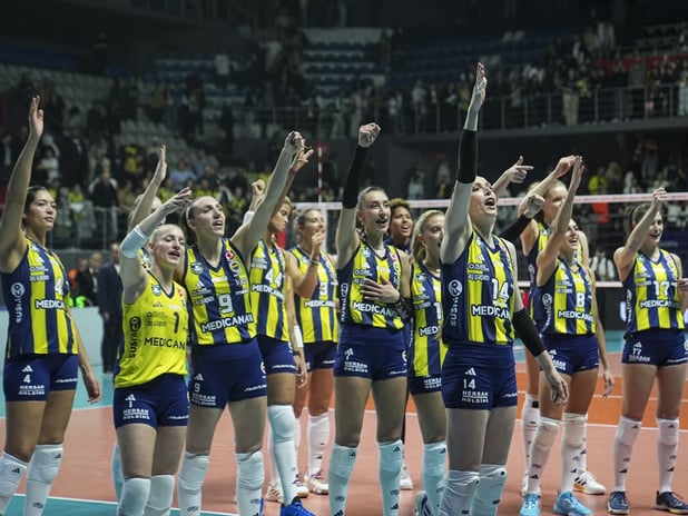 Liderlik el değiştirdi: Dev derbinin galibi Fenerbahçe