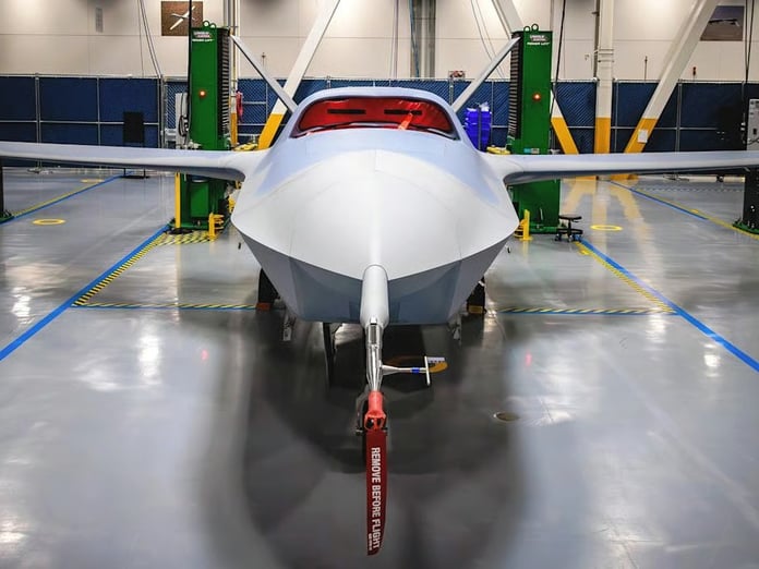 ABD'nin yeni nesil insansız savaş uçağı ilk kez görüntülendi