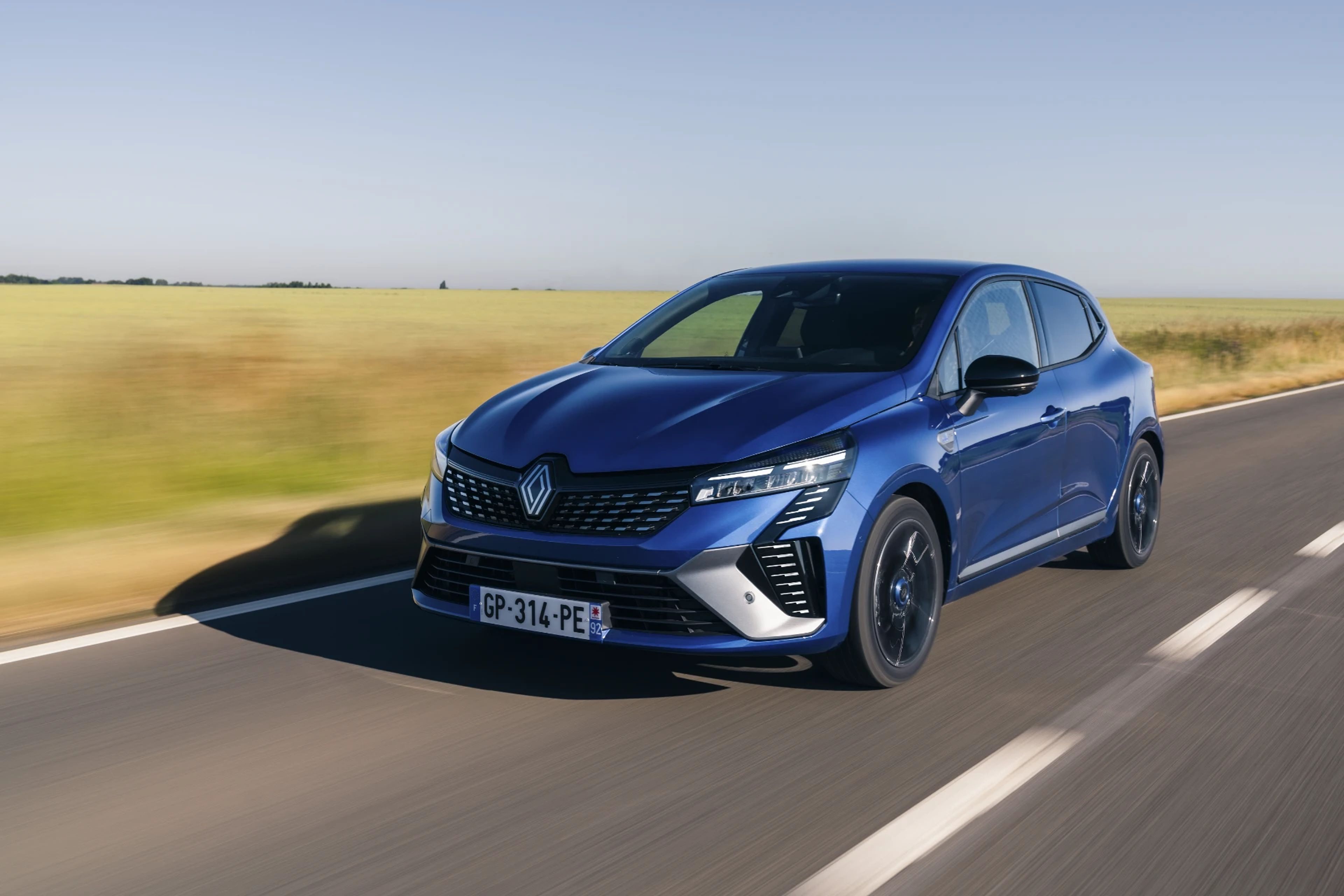 Türkiye'de yılın otomobili yarışmasında zafer Renault Clio'nun oldu - 6. fotoğraf