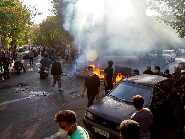 İran'da rejim karşıtı protestolar tüm eyaletlere yayıldı