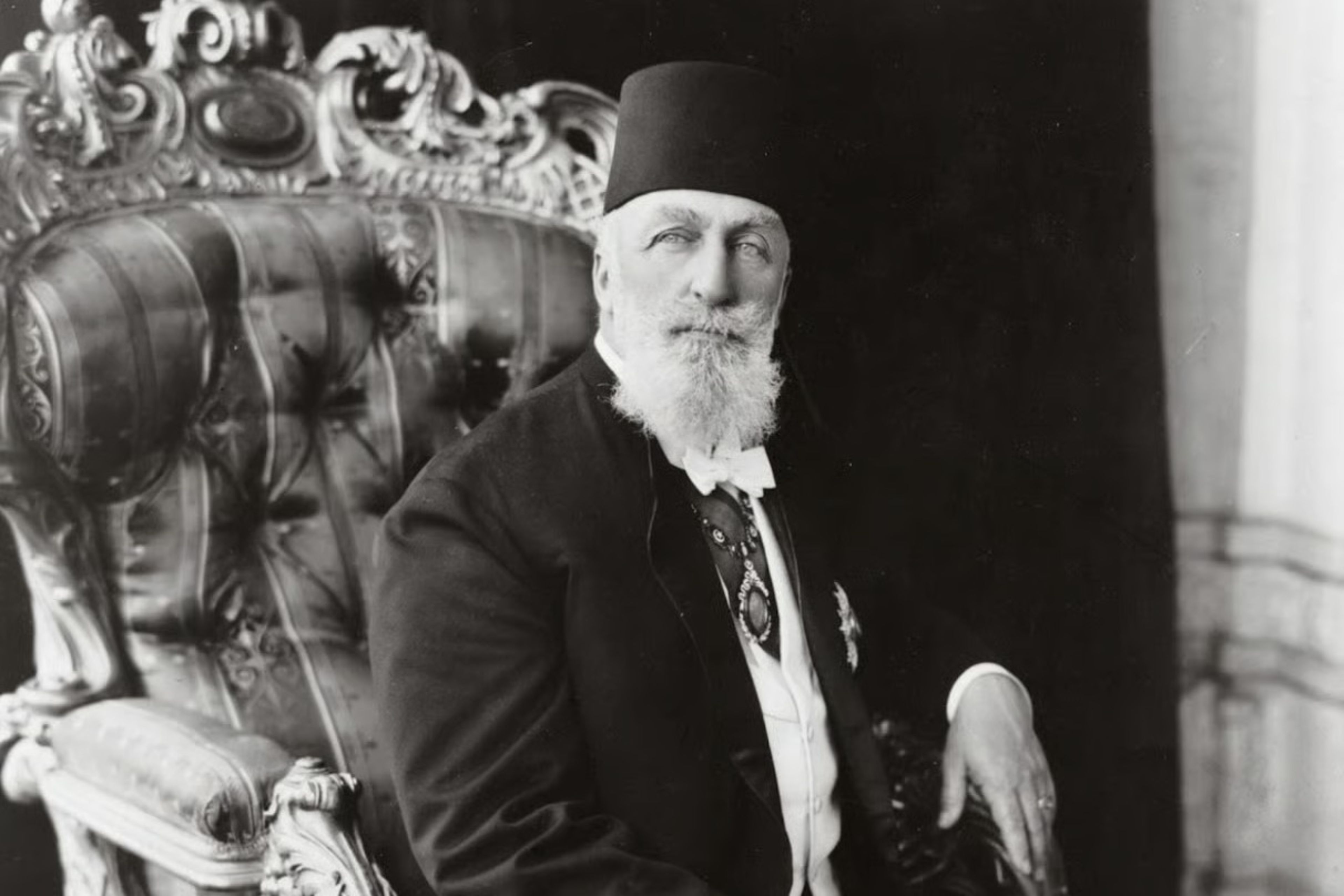 Tarihte Bugün: Son Halife Abdülmecid Efendi Paris'te vefat etti