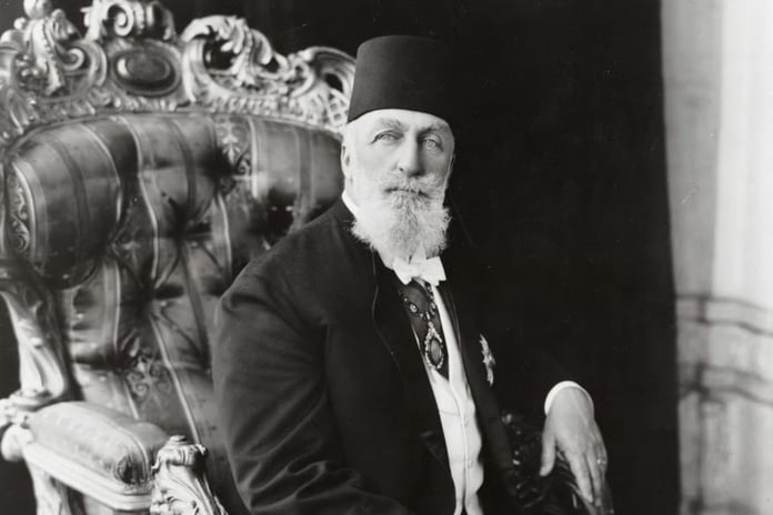 Tarihte Bugün: Son Halife Abdülmecid Efendi Paris'te vefat etti